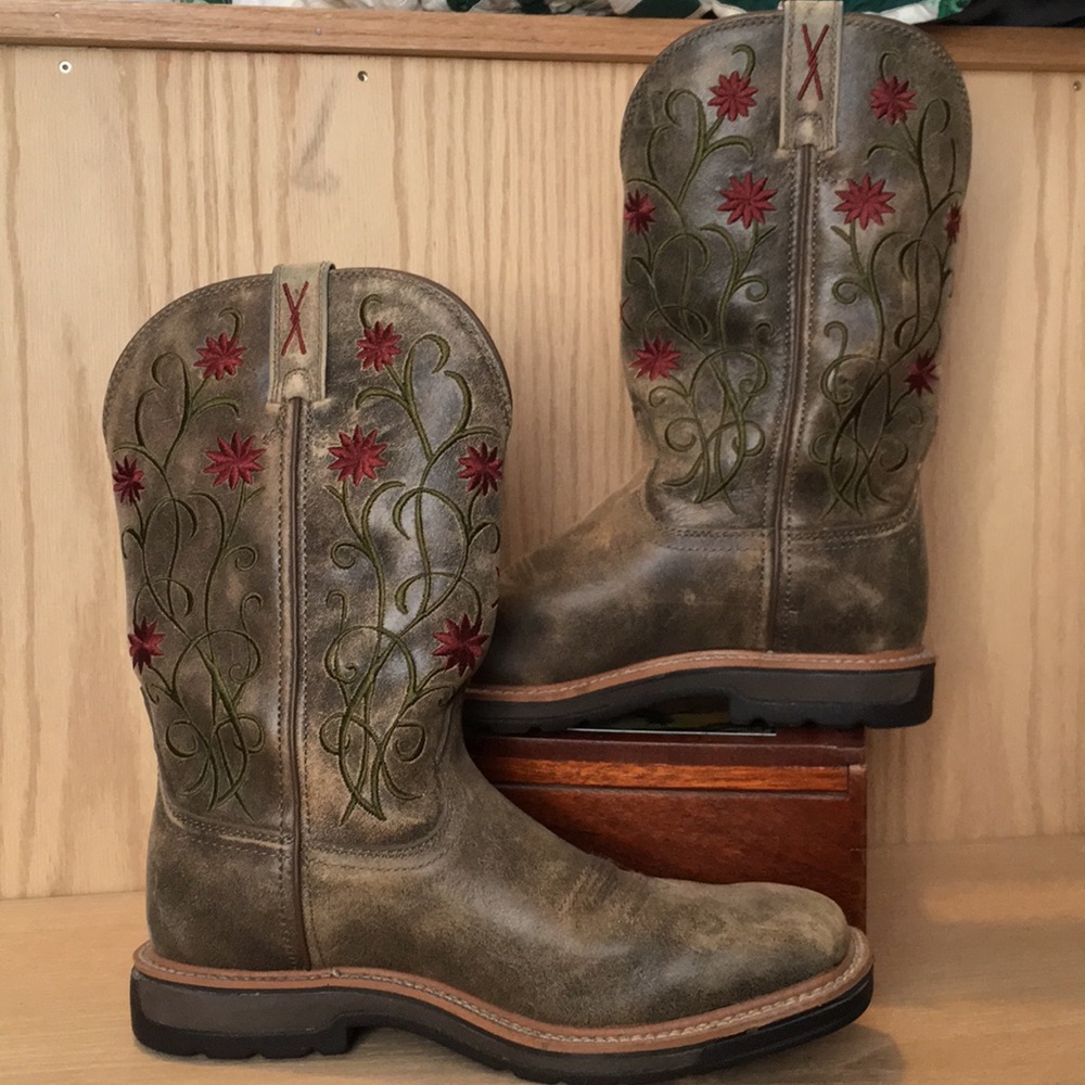 Like new Twisted X riding boots